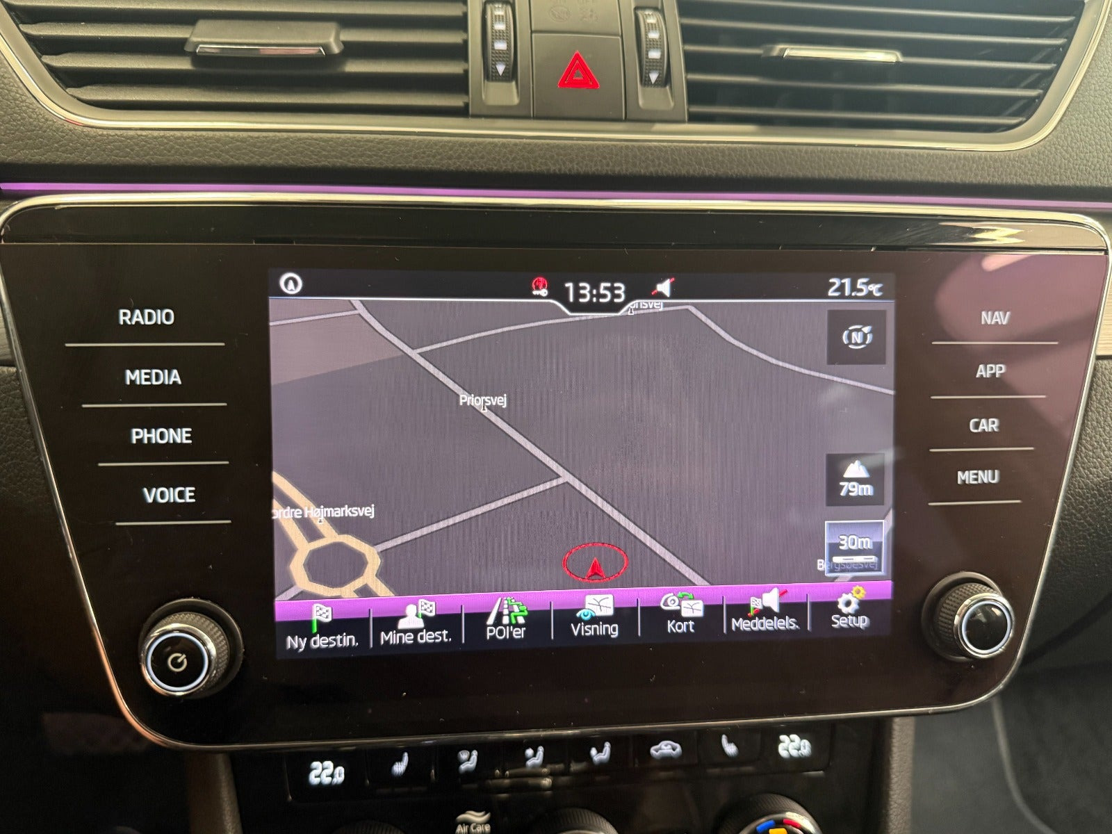 Grå Skoda Superb fra 2019