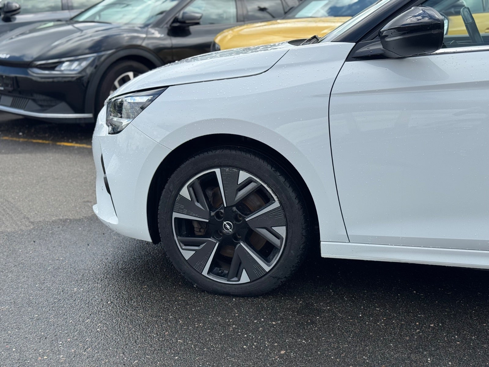 Hvid Opel Corsa-e fra 2021