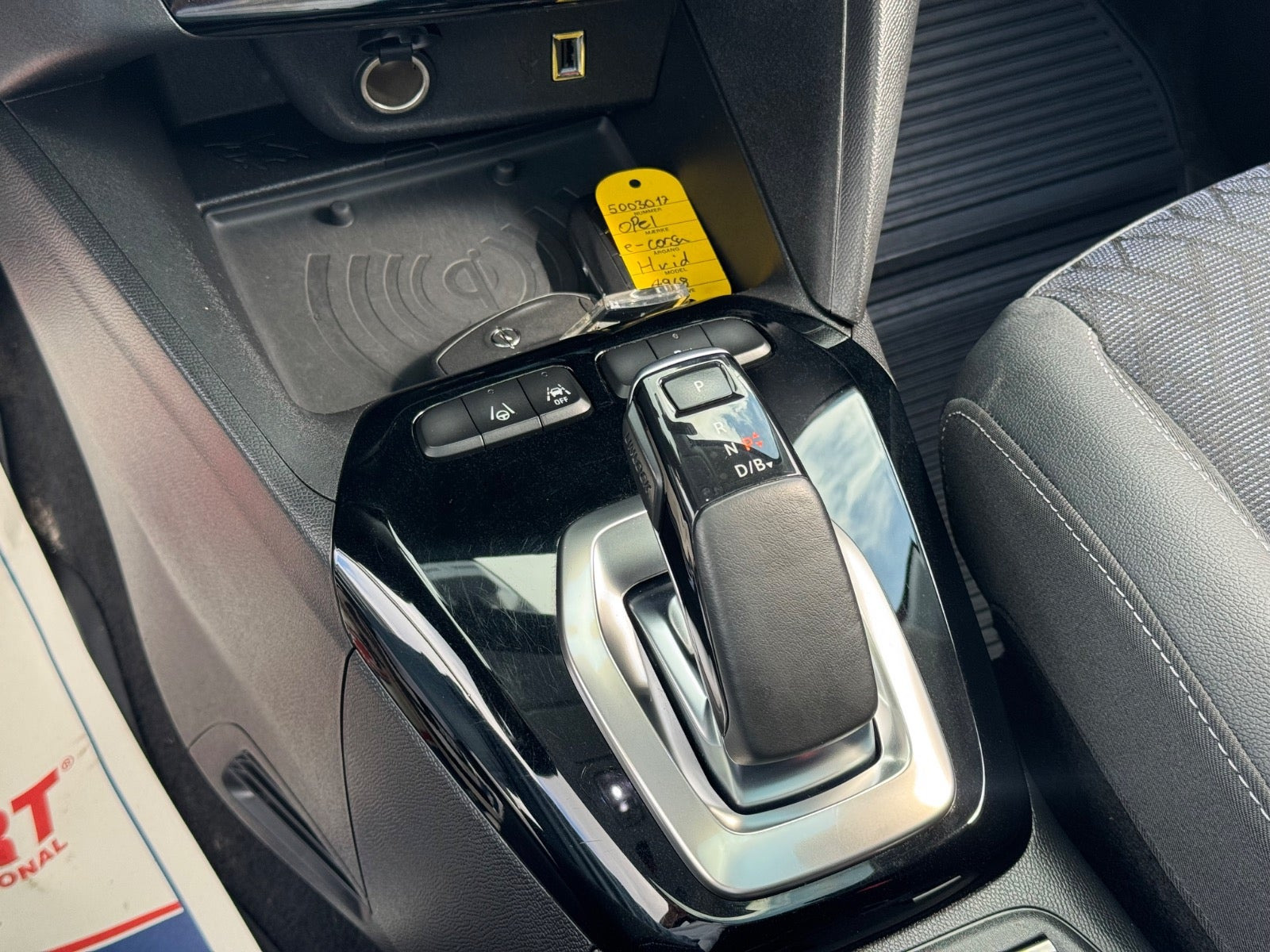 Hvid Opel Corsa-e fra 2021