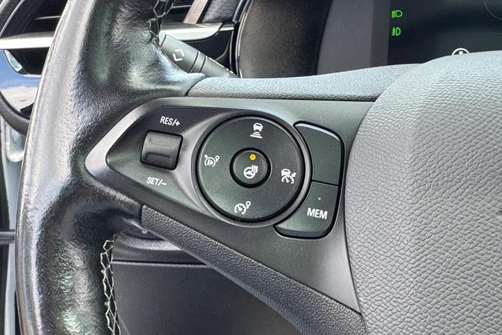 Hvid Opel Corsa-e fra 2021