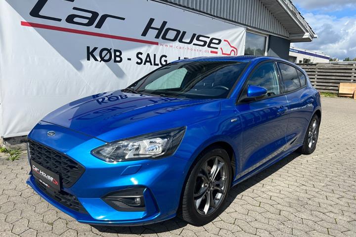 Blå Ford Focus fra 2018