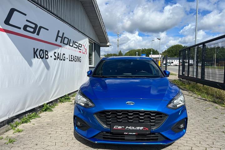 Blå Ford Focus fra 2018