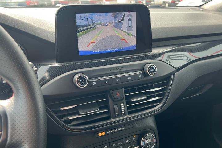 Blå Ford Focus fra 2018