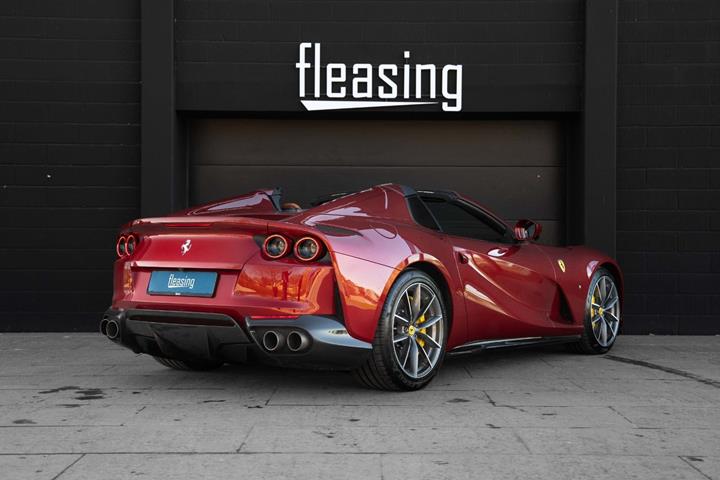 Rød Ferrari 812 GTS fra 2020