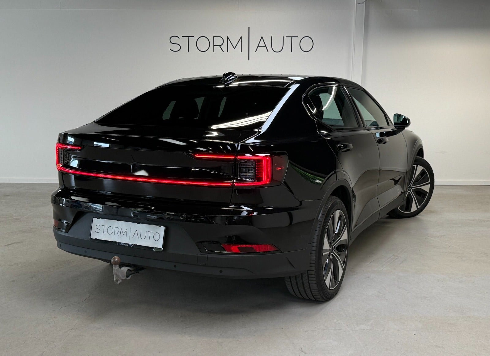 Sort Polestar 2 fra 2024
