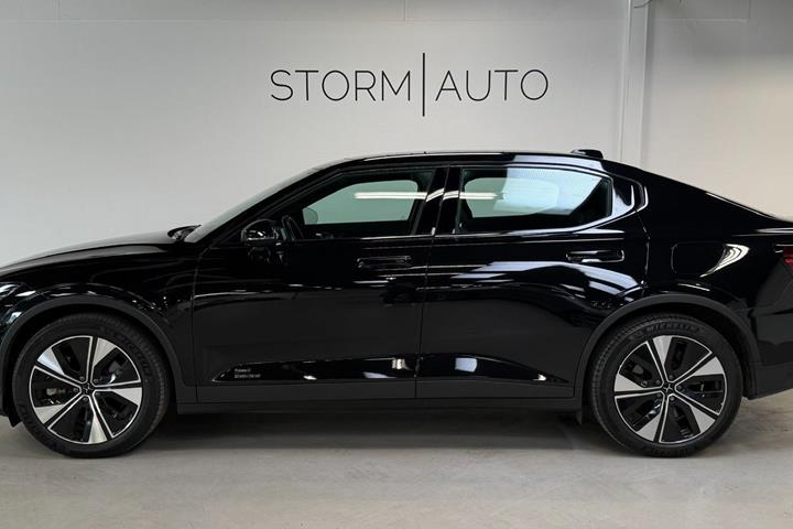 Sort Polestar 2 fra 2024