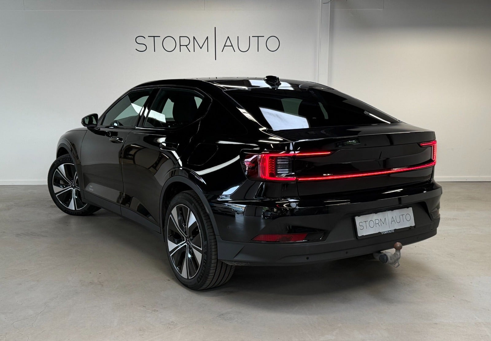 Sort Polestar 2 fra 2024