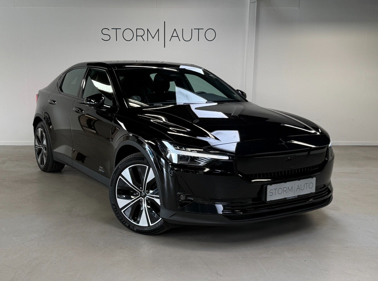Sort Polestar 2 fra 2024