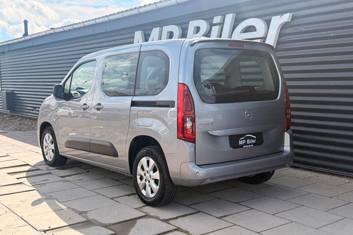 Grå Opel Combo-e Life fra 2024