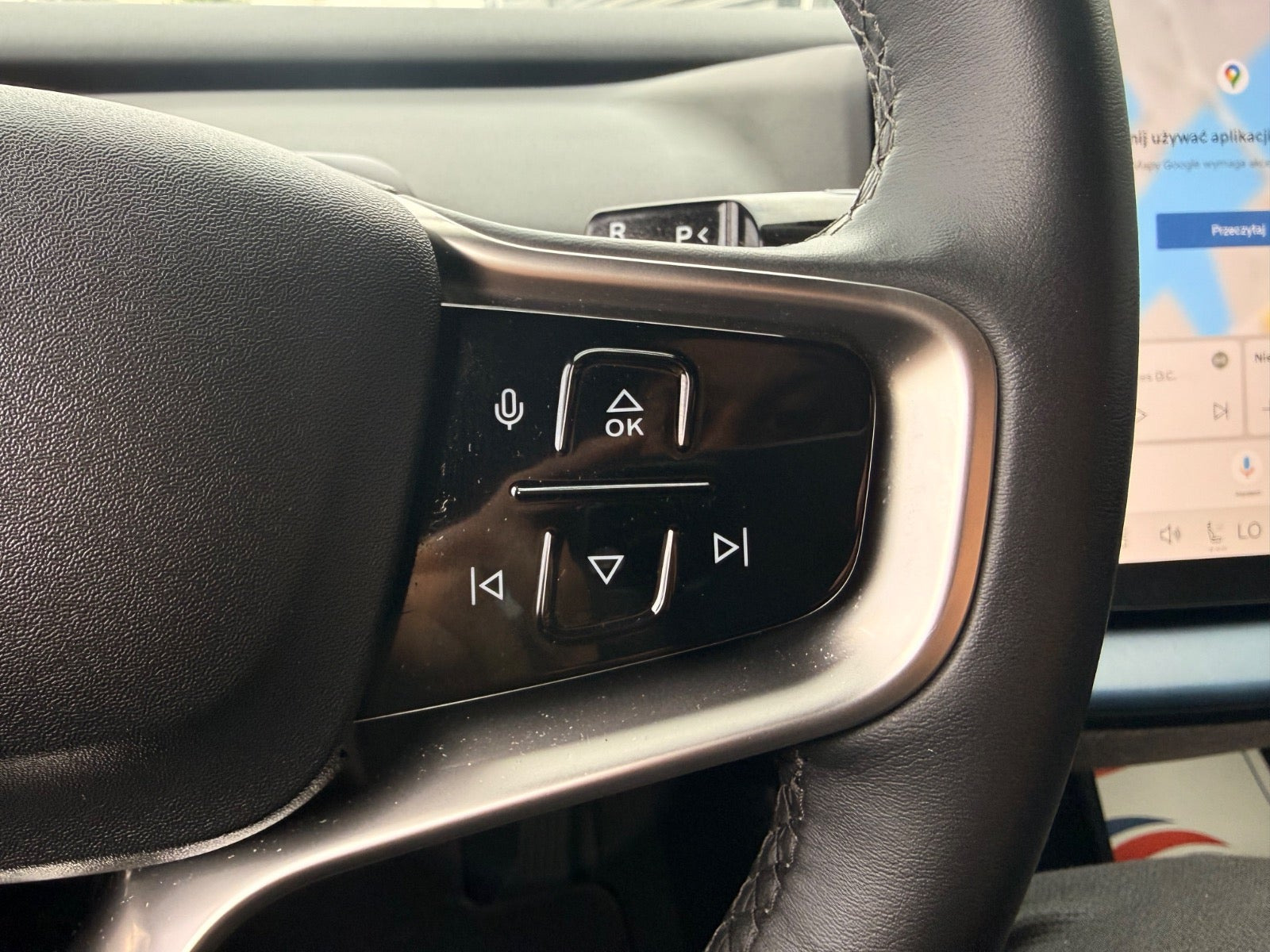 Grå Volvo EX30 fra 2025