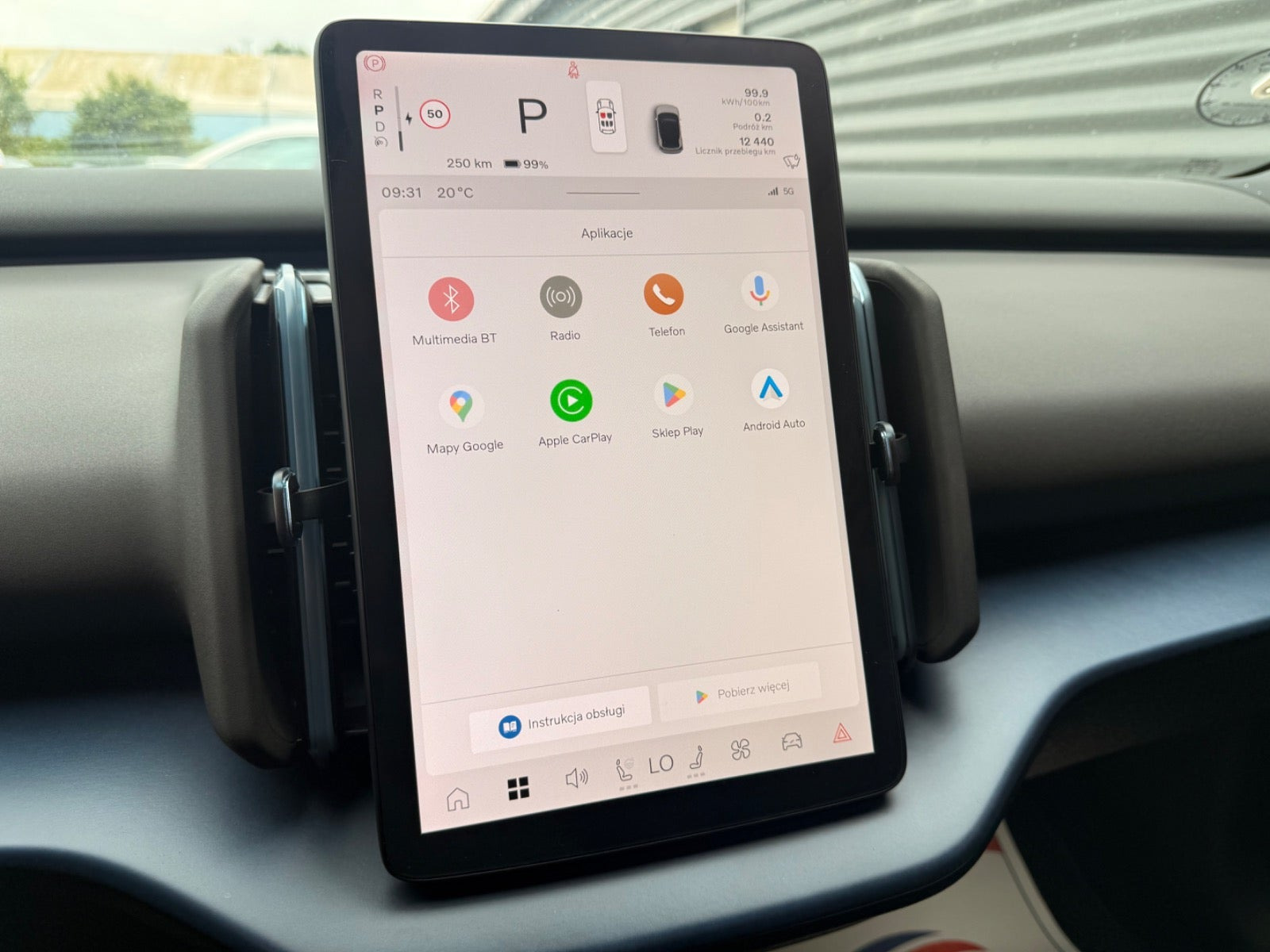 Grå Volvo EX30 fra 2025