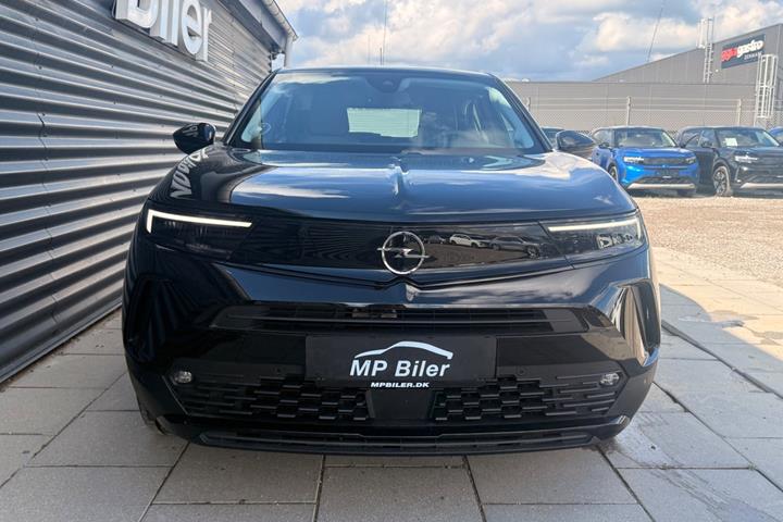 Sort Opel Mokka-e fra 2024
