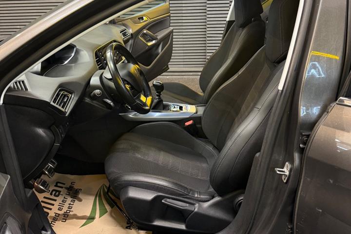undefined Peugeot 308 fra 2020