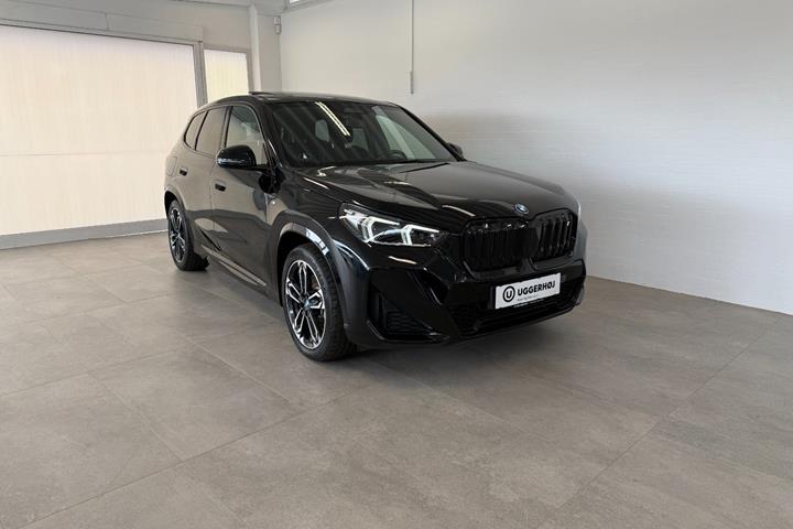 Sort BMW iX1 fra 2023
