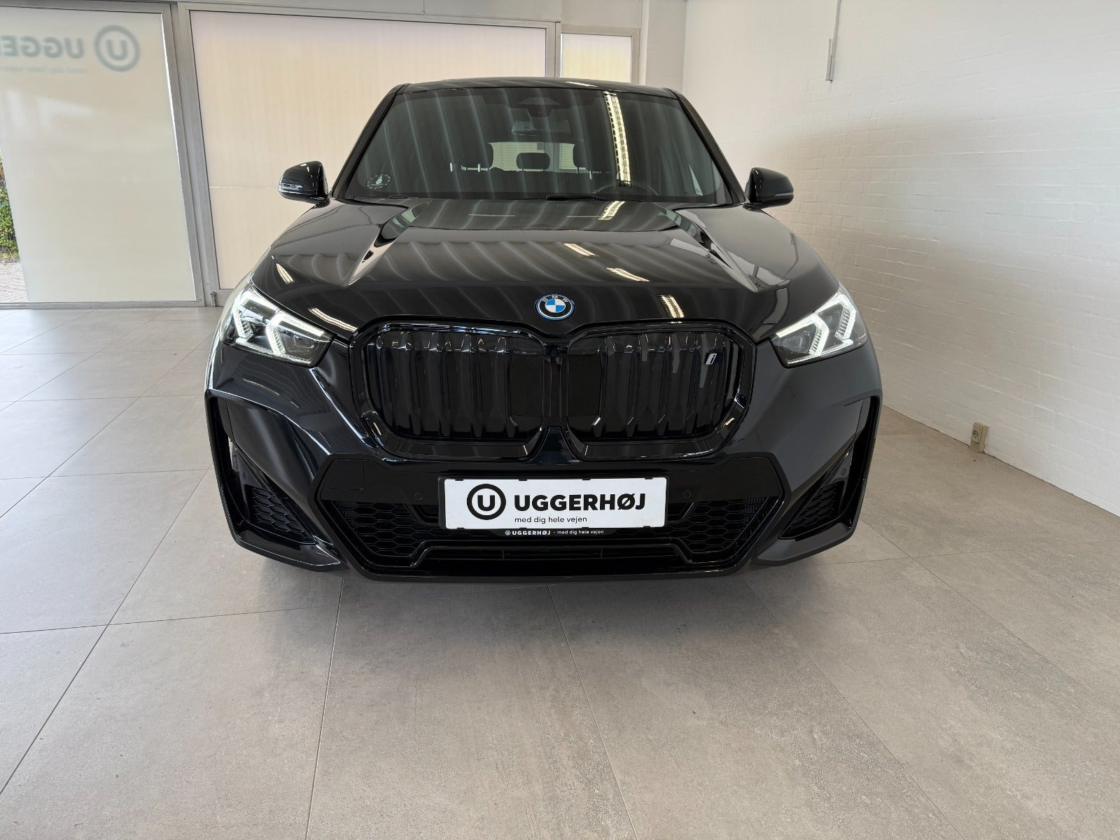 Sort BMW iX1 fra 2023