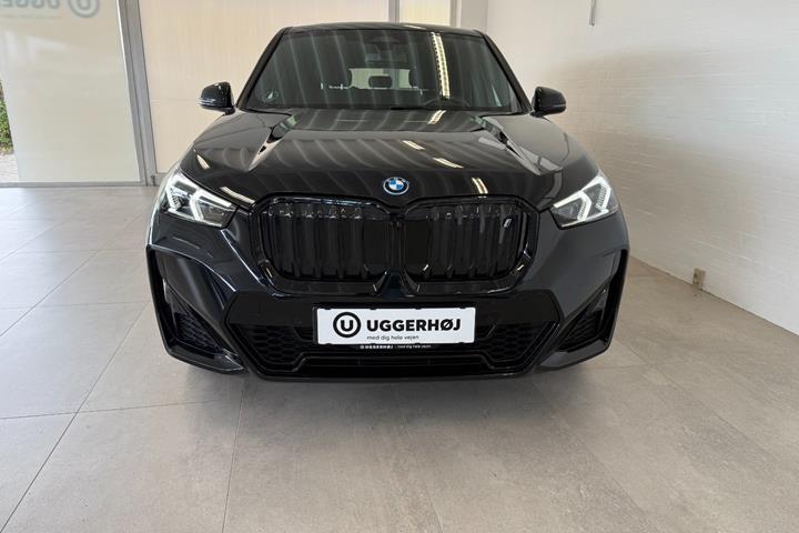 Sort BMW iX1 fra 2023