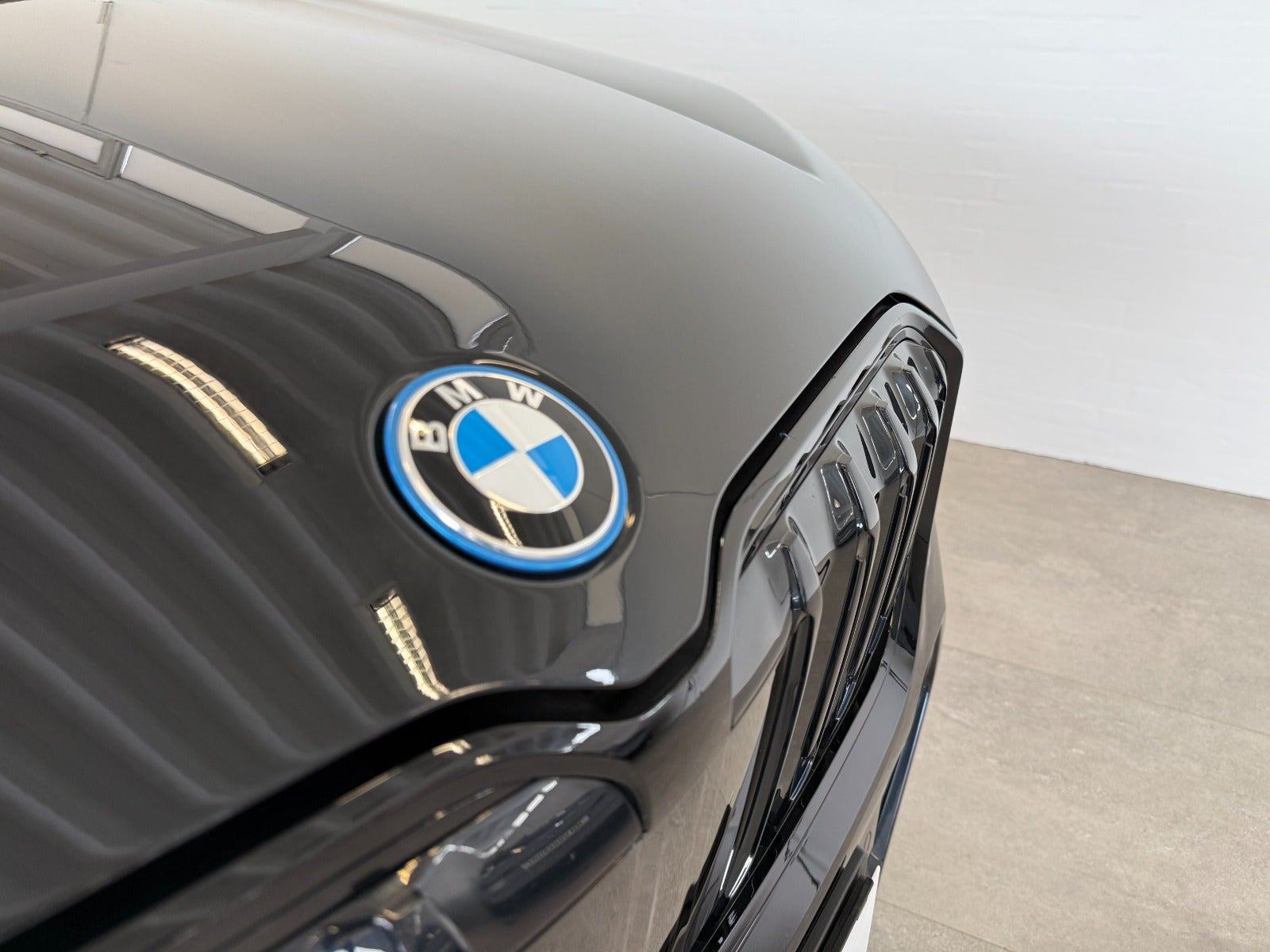 Sort BMW iX1 fra 2023