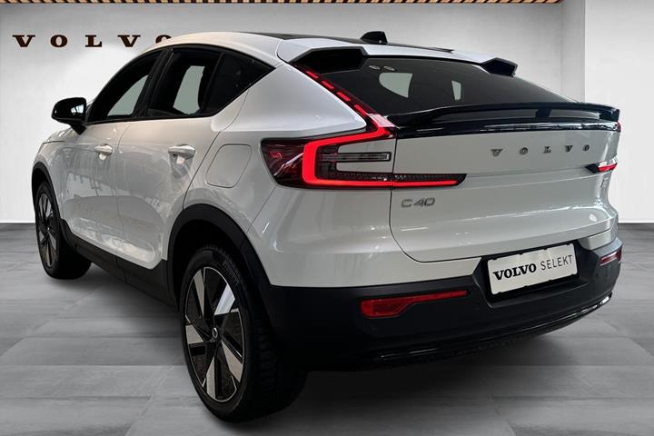 Hvid Volvo C40 fra 2024