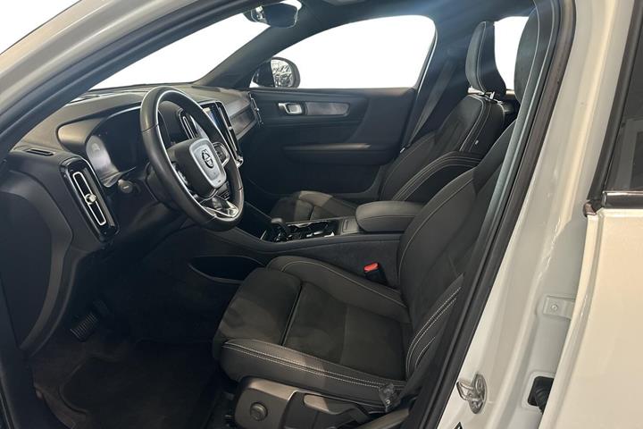 Hvid Volvo C40 fra 2024