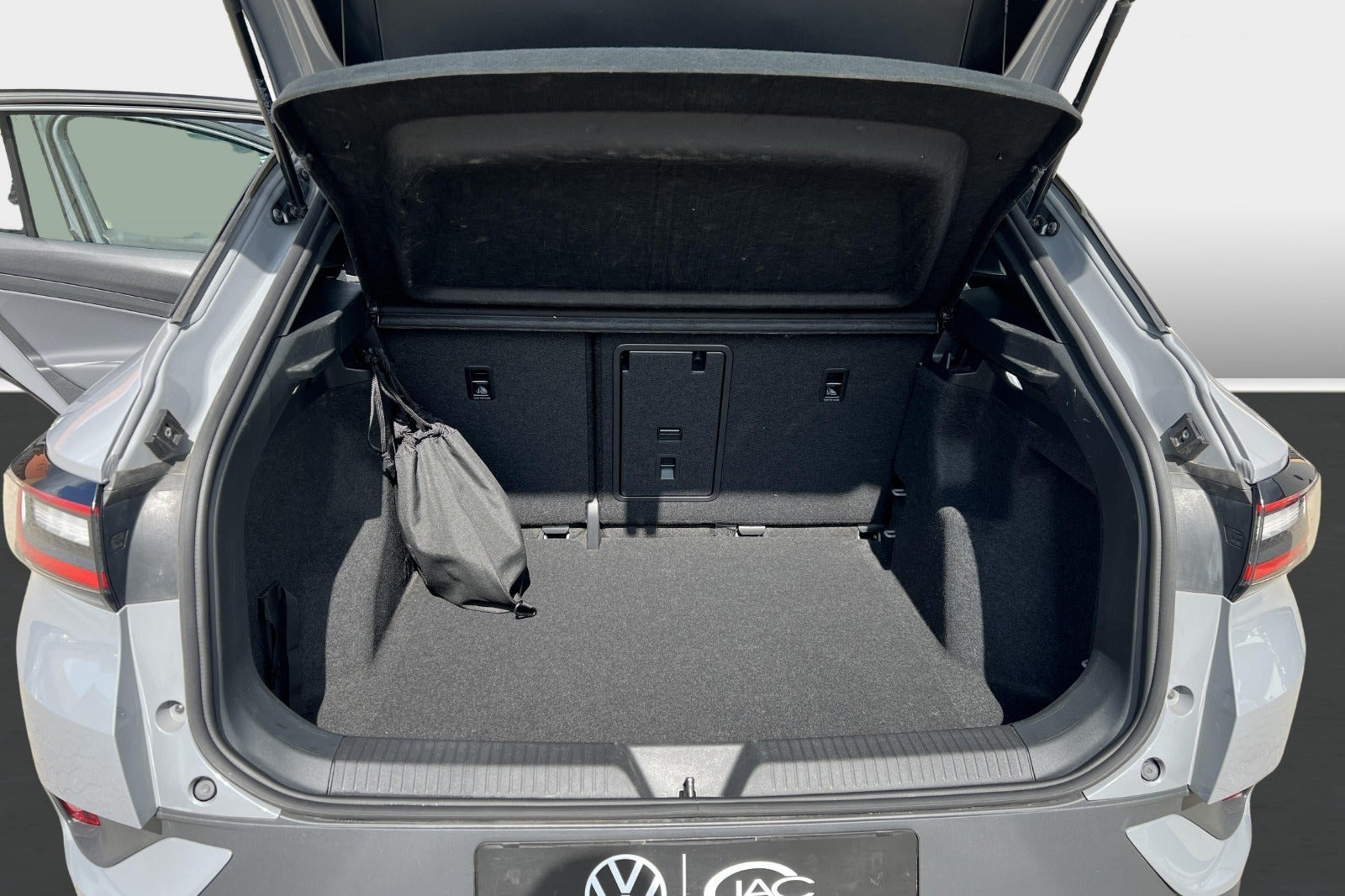 Grå VW ID.4 fra 2023