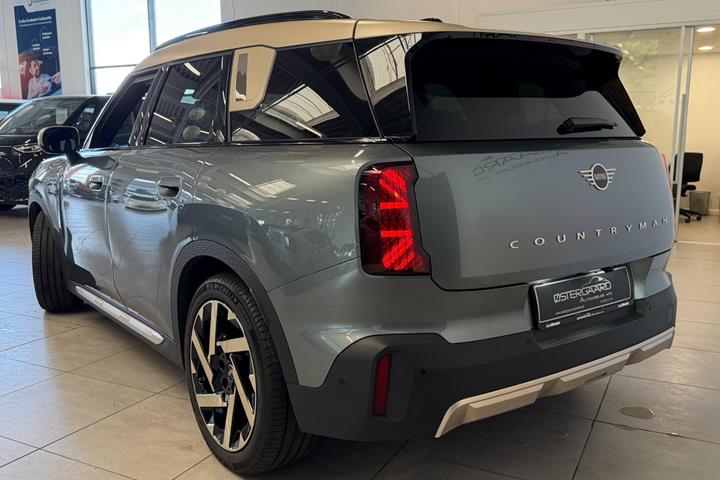 Grøn Mini Countryman E fra 2024