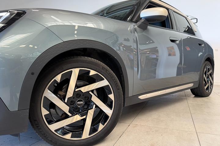 Grøn Mini Countryman E fra 2024
