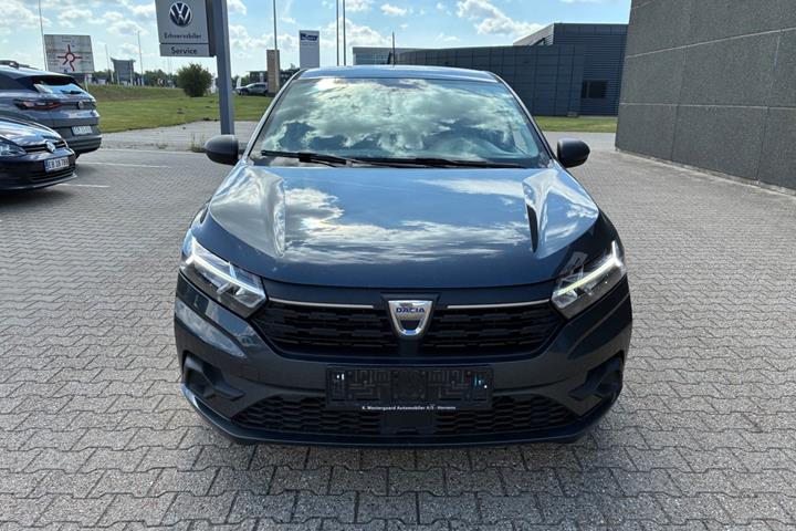 Grå Dacia Sandero fra 2021