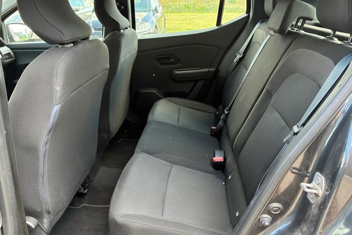Grå Dacia Sandero fra 2021
