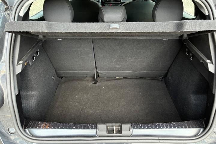 Grå Dacia Sandero fra 2021