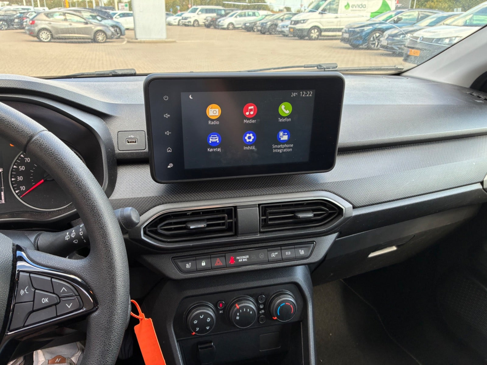 Grå Dacia Sandero fra 2021