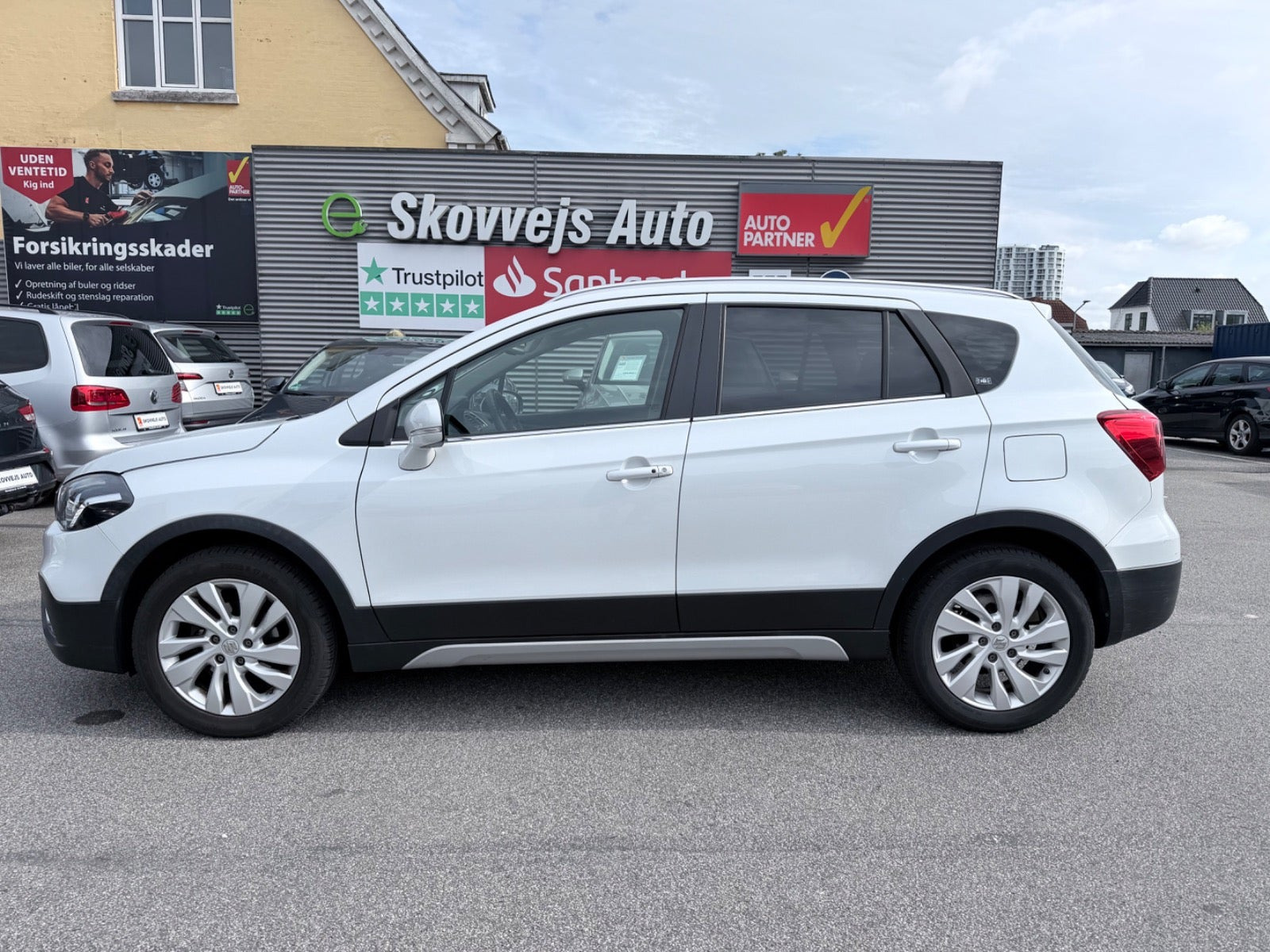 Hvid Suzuki S-Cross fra 2016