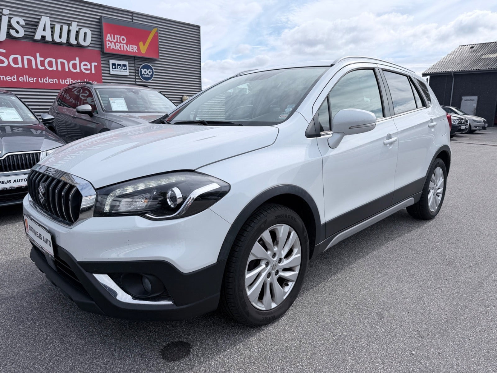 Hvid Suzuki S-Cross fra 2016