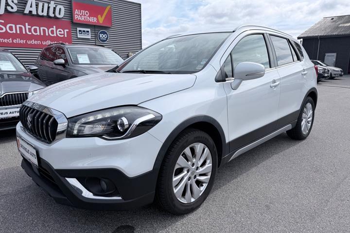 Hvid Suzuki S-Cross fra 2016