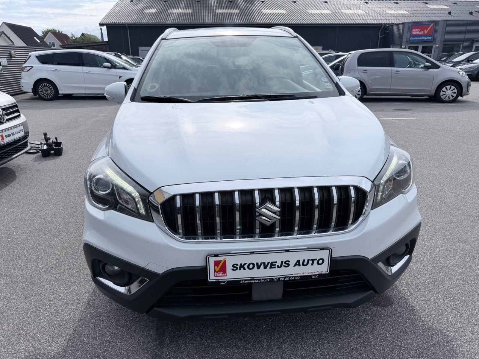 Hvid Suzuki S-Cross fra 2016