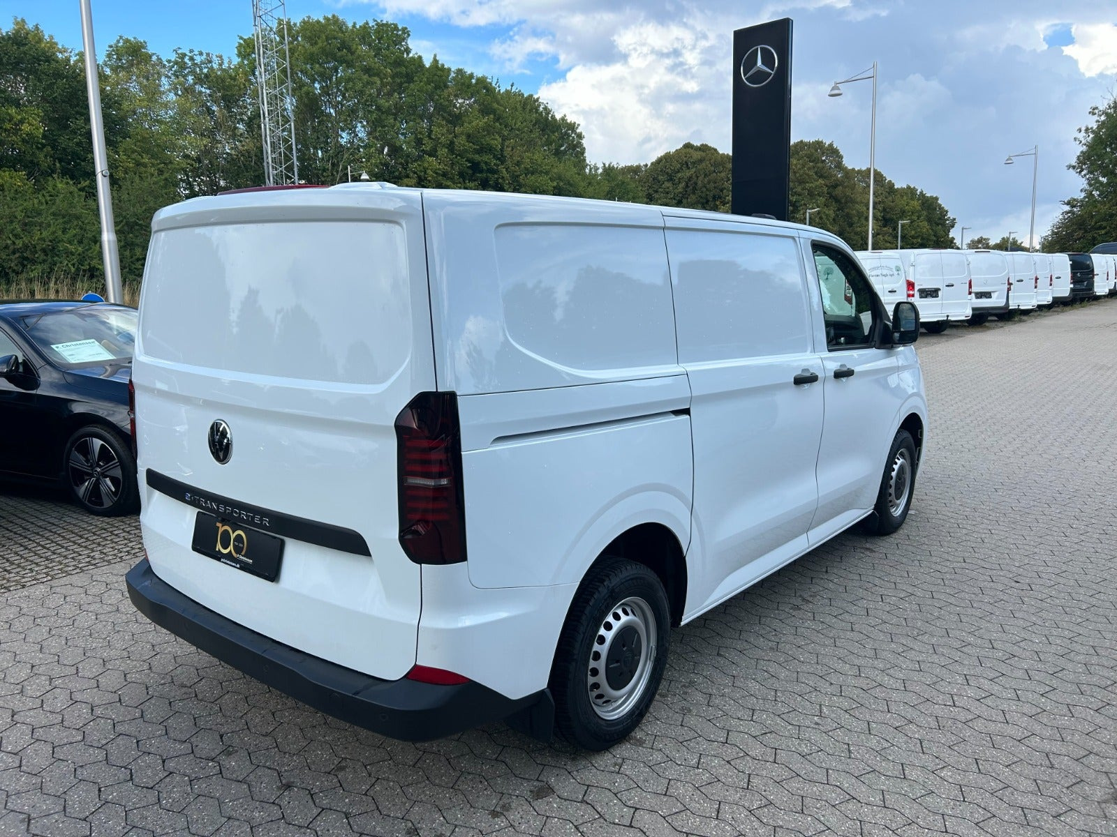 Hvid VW e-Transporter fra 2025