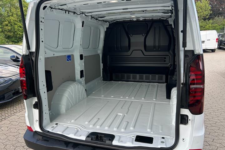 Hvid VW e-Transporter fra 2025