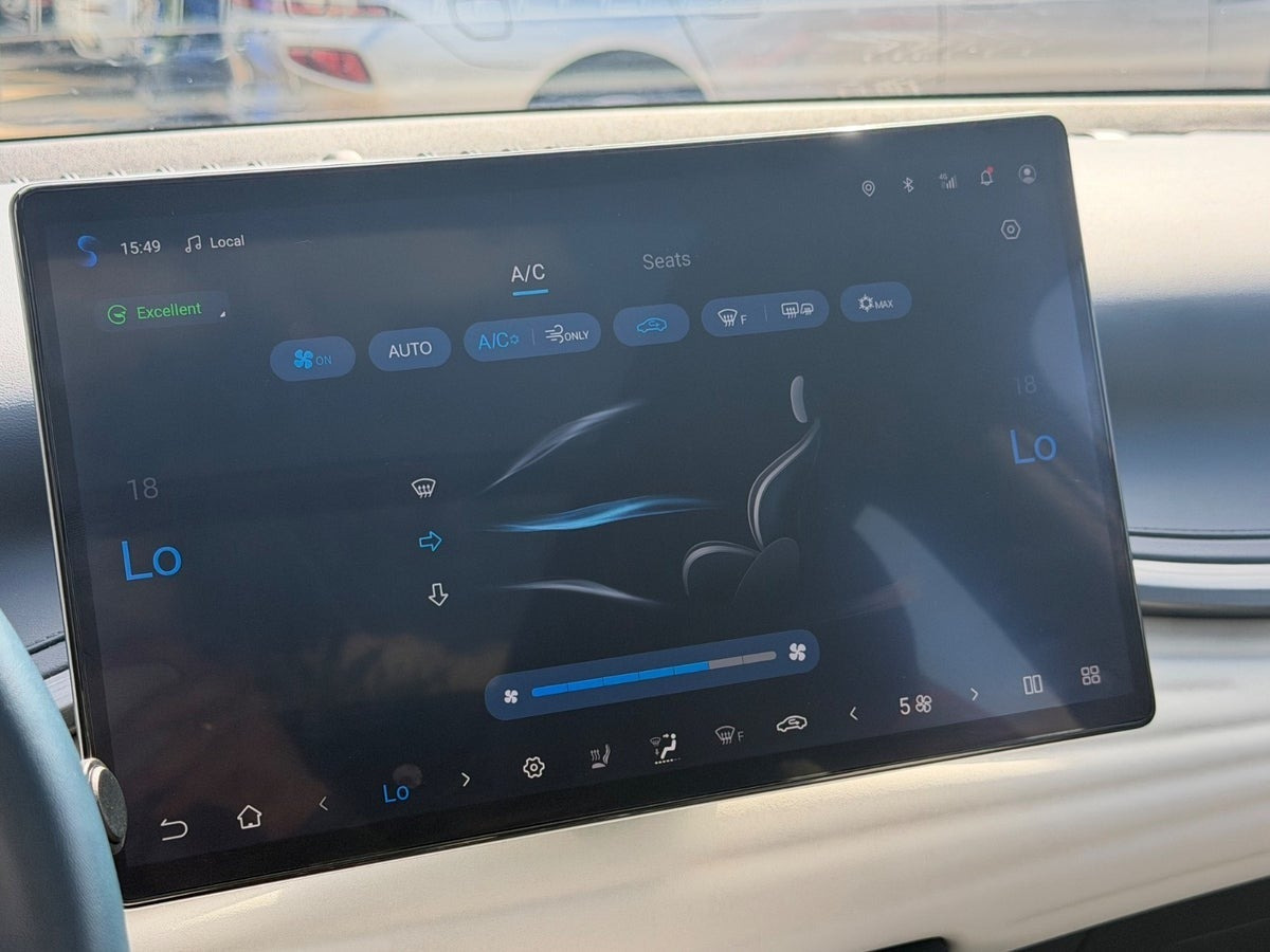 Grå BYD Atto 3 fra 2023