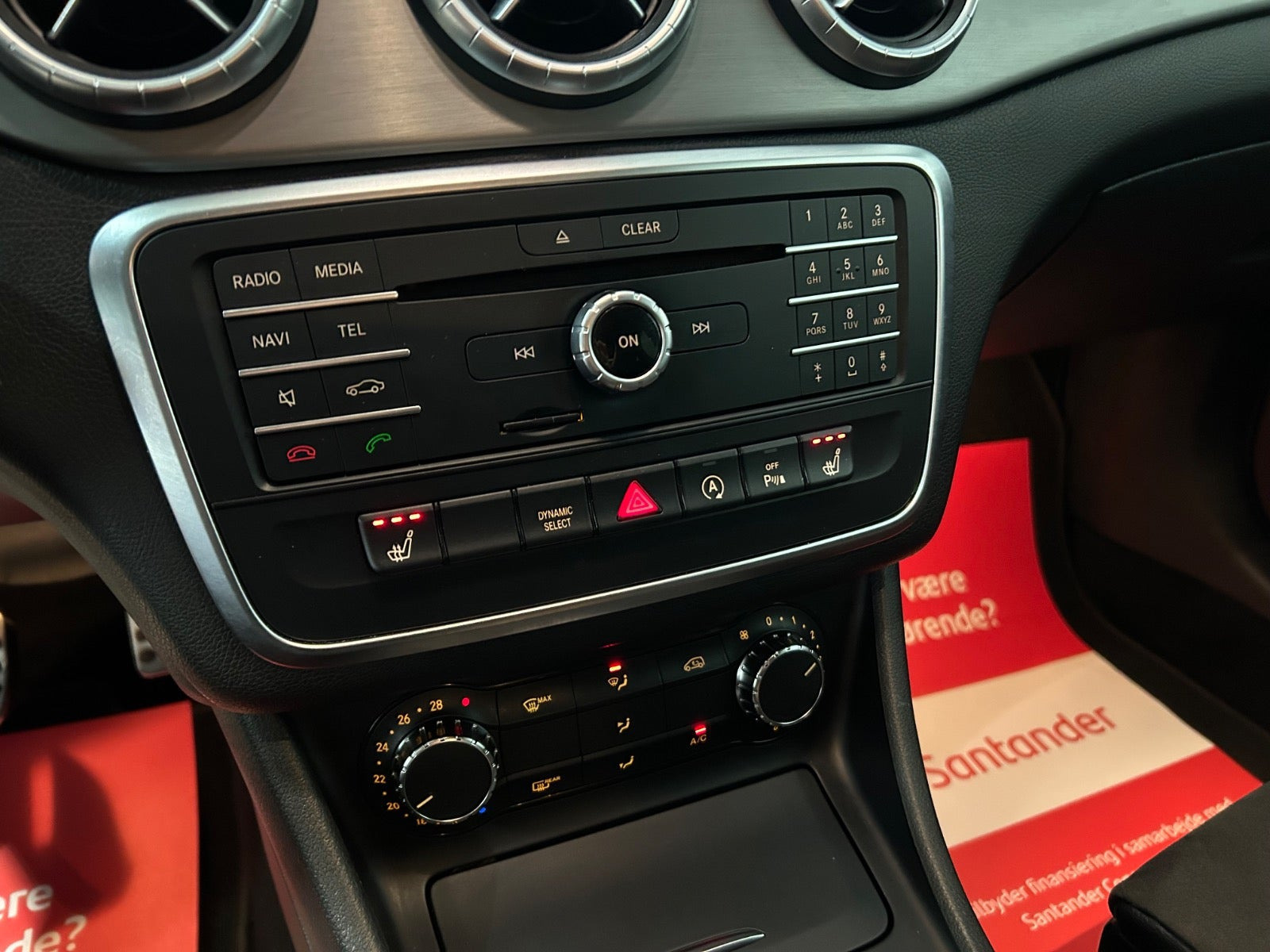 Sort Mercedes CLA220 fra 2015