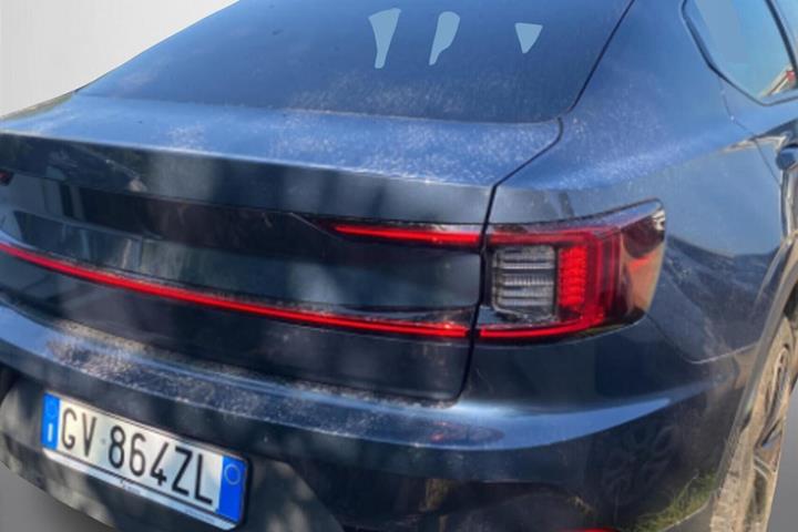 Blå Polestar 2 fra 2024