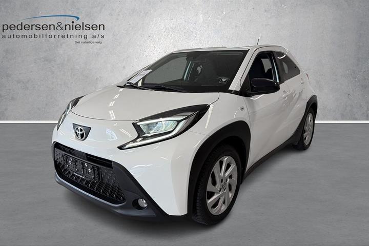 Hvid Toyota Aygo X fra 2023