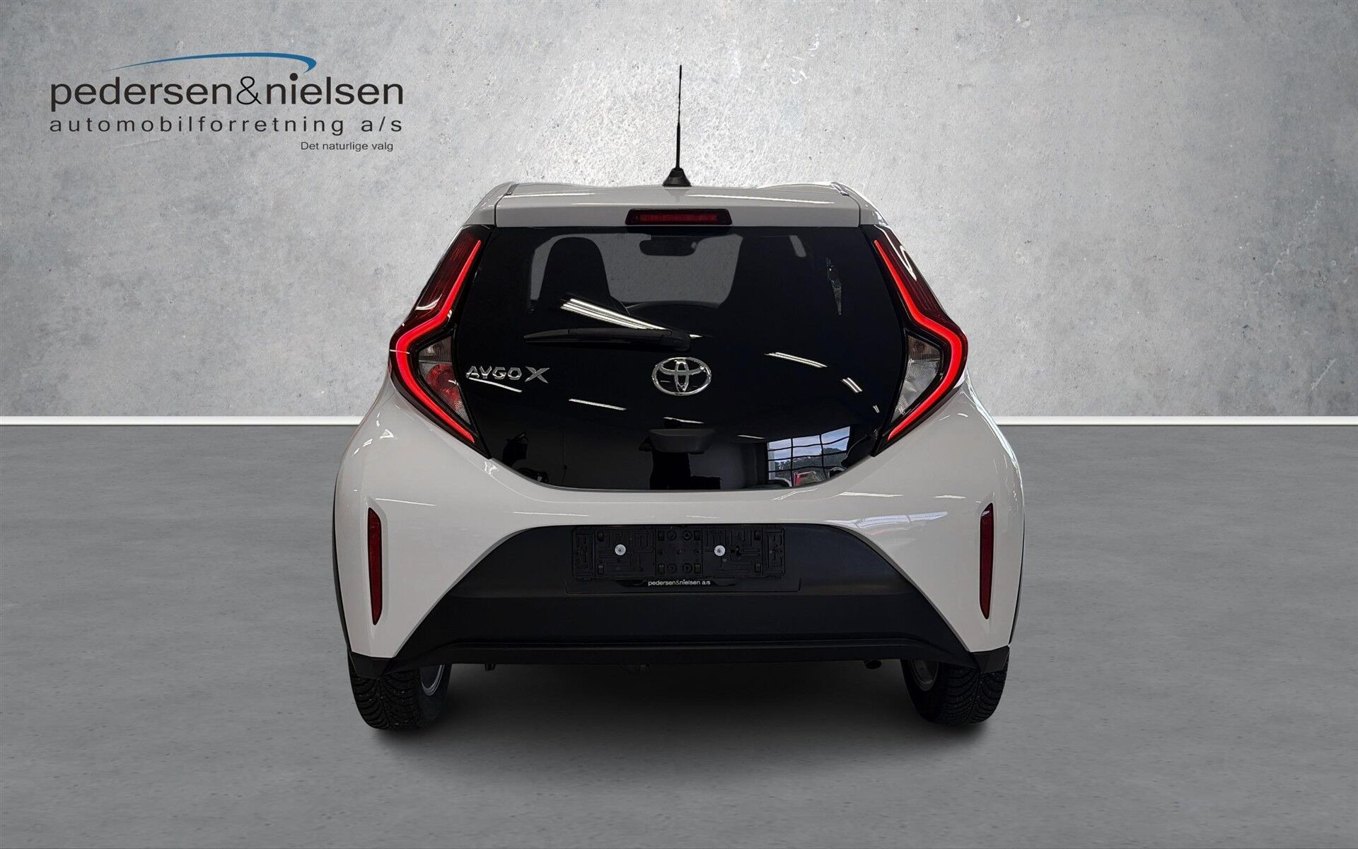 Hvid Toyota Aygo X fra 2023