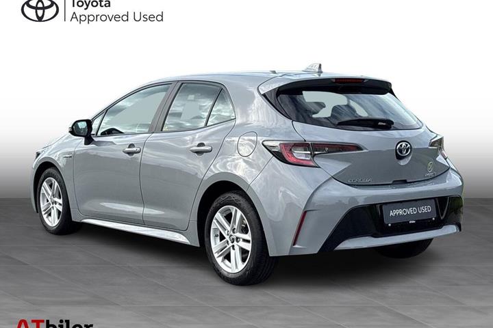 Grå Toyota Corolla fra 2019