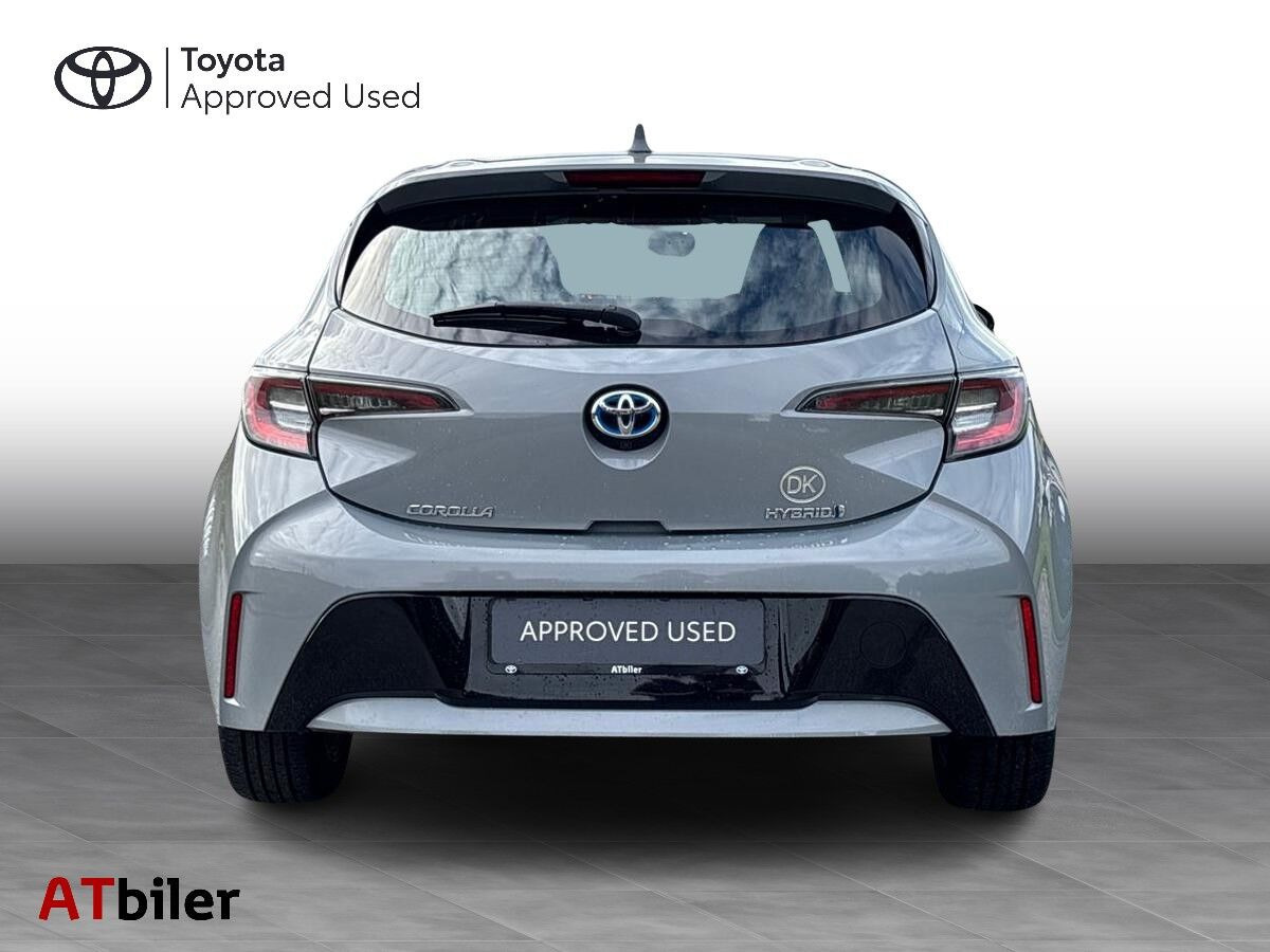 Grå Toyota Corolla fra 2019