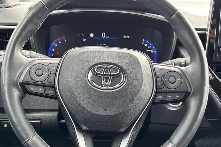 Grå Toyota Corolla fra 2019