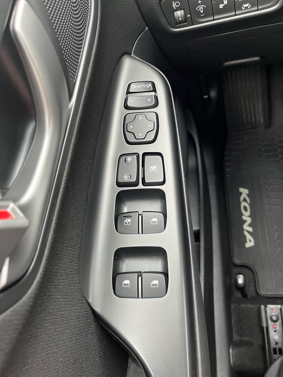 Rød Hyundai Kona fra 2020