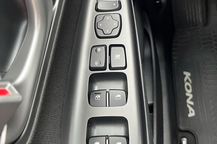 Rød Hyundai Kona fra 2020