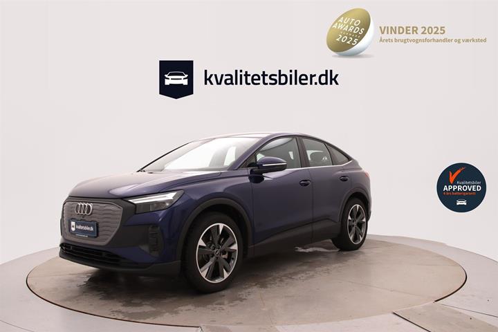 Blå Audi Q4 fra 2024