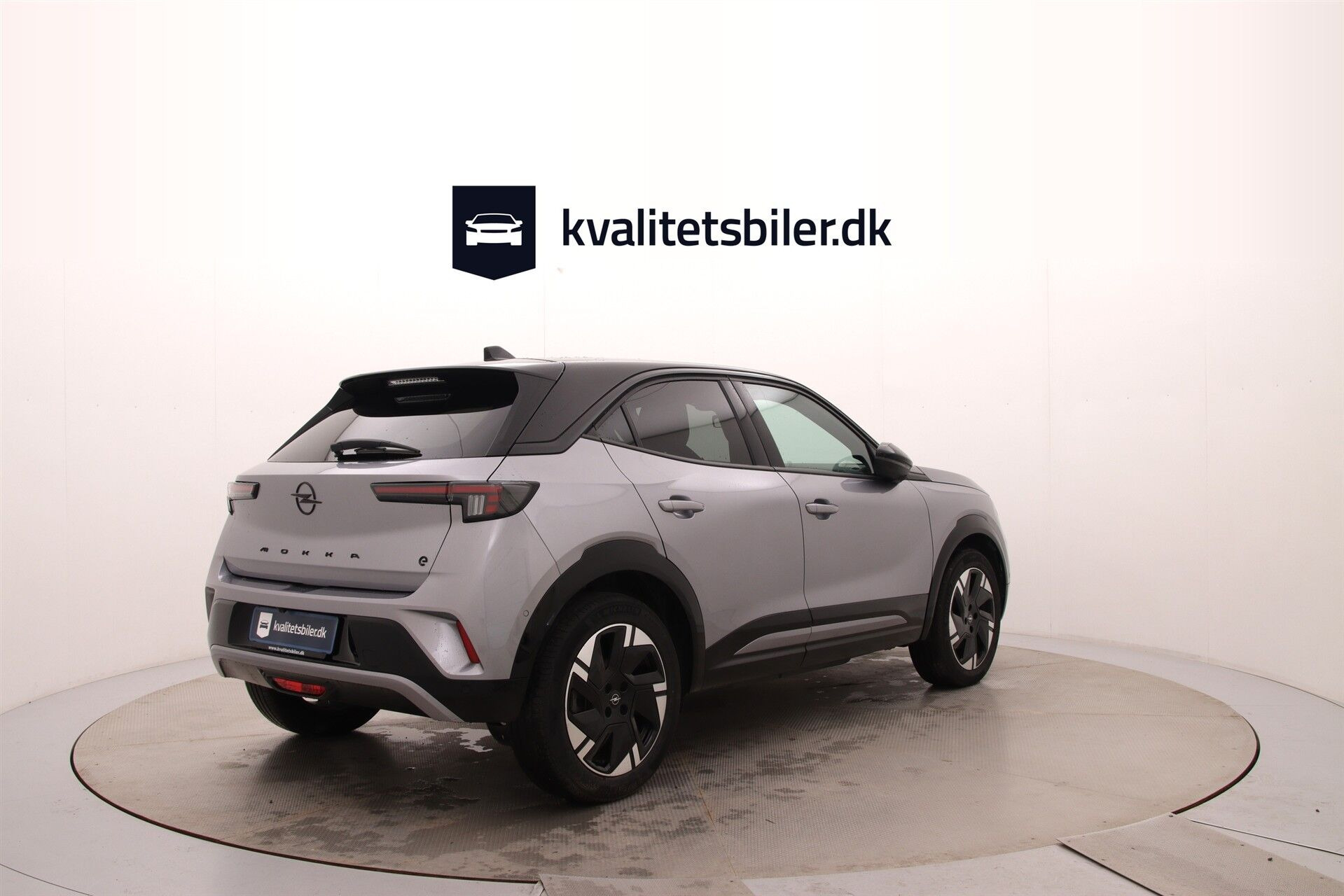 Sølv Opel Mokka-e fra 2025