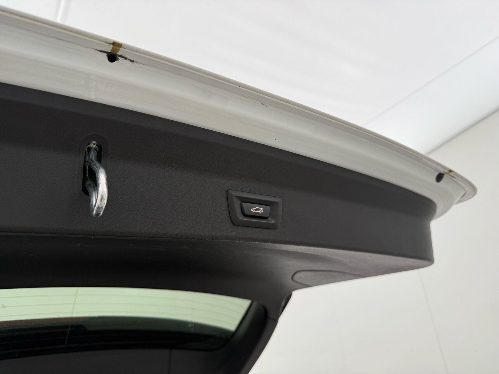 Hvid BMW iX3 fra 2022