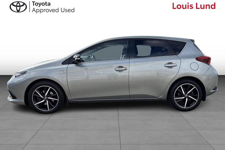 Grå Toyota Auris fra 2018